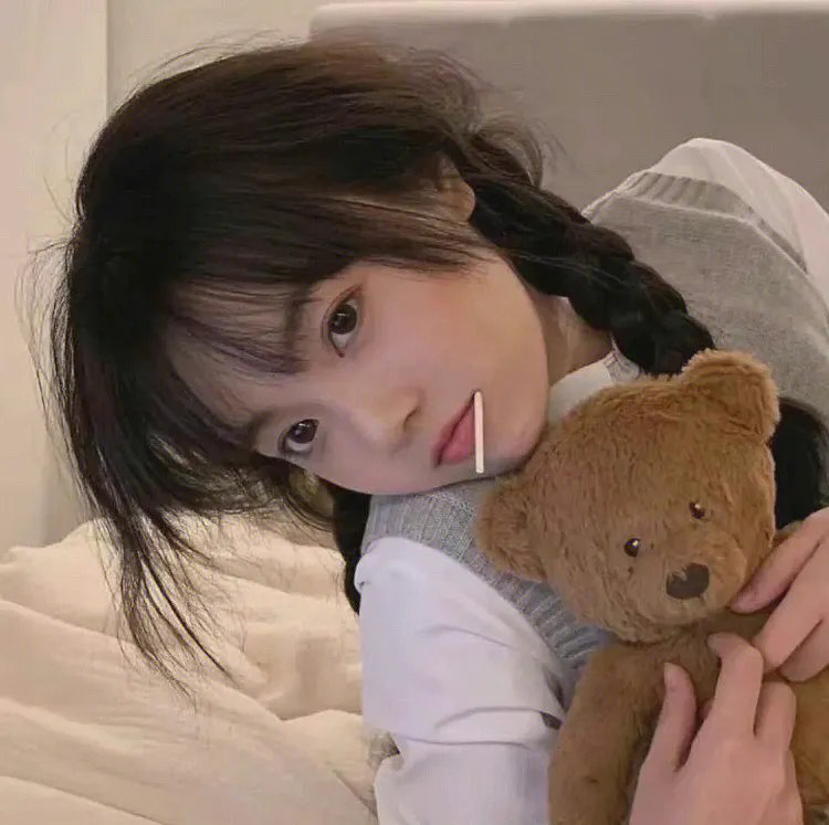 穿到虐文后，金牌律师杀疯了