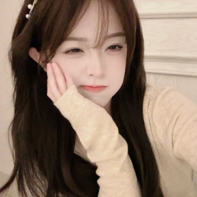 看见弹幕后，死对头被我钓成翘嘴